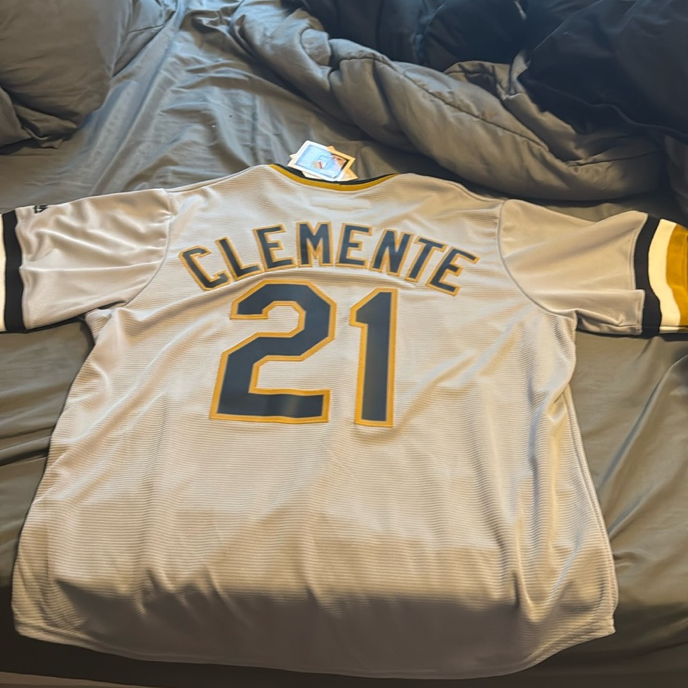 Roberto Clemente jersey